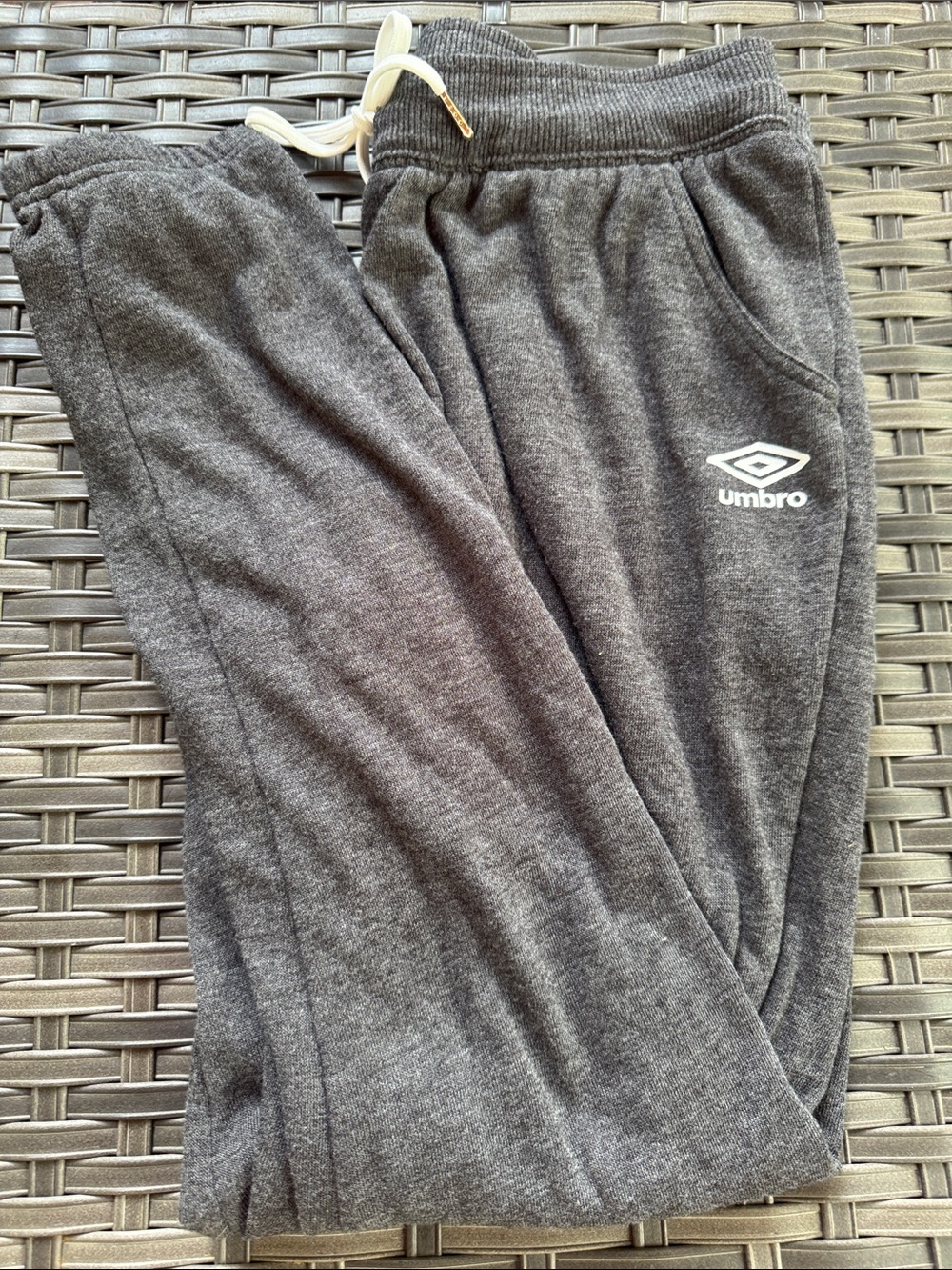Umbro Charcoal Gray Sweatpants with Logo. NWOT